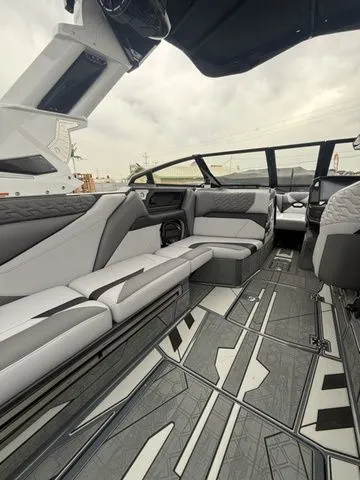 Slide: The Image of Centurion Ri265 2026 - 15