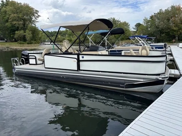 Slide: The Image of Premier 230 Sunsation Angler 4pt 2024 - 1