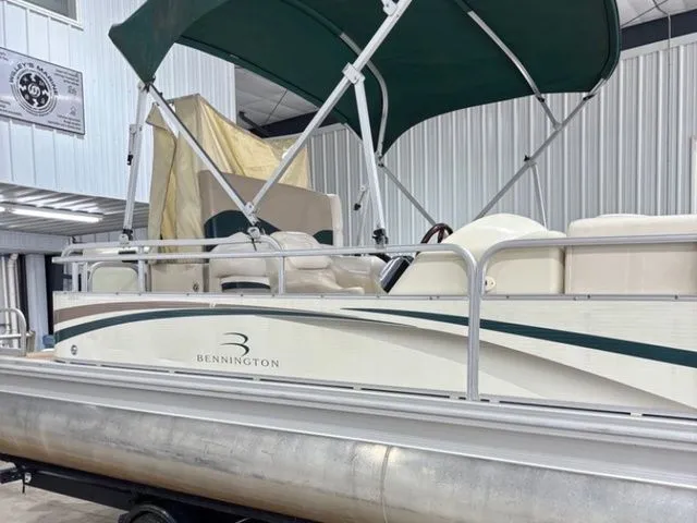 Slide: The Image of Bennington 2575RL 2002 - 3