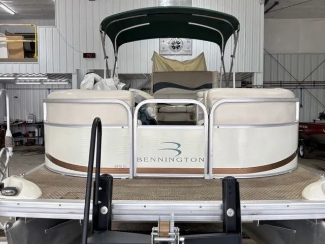 Slide: The Image of Bennington 2575RL 2002 - 4