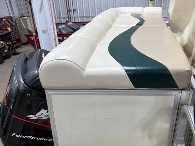 Slide: The Image of Bennington 2575RL 2002 - 8