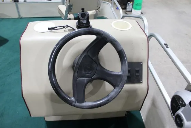 Slide: The Image of Forester Partyfish 2004 - 16