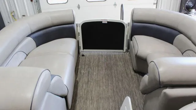 Slide: The Image of Premier 240 Alante PTX 2018 - 12