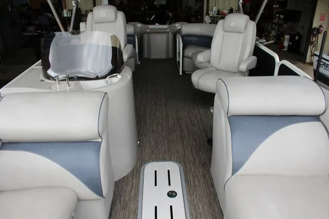 Slide: The Image of Premier 240 Alante PTX 2018 - 20