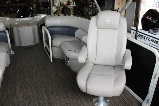 Slide: The Image of Premier 240 Alante PTX 2018 - 26