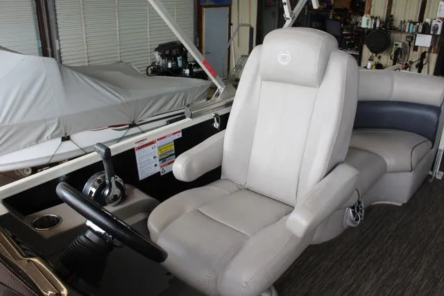 Slide: The Image of Premier 240 Alante PTX 2018 - 30