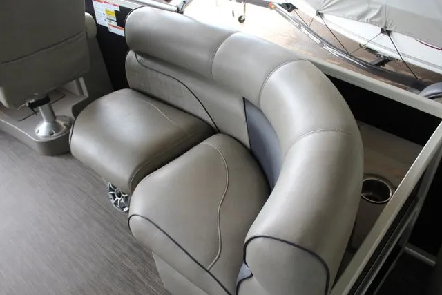 Slide: The Image of Premier 240 Alante PTX 2018 - 38