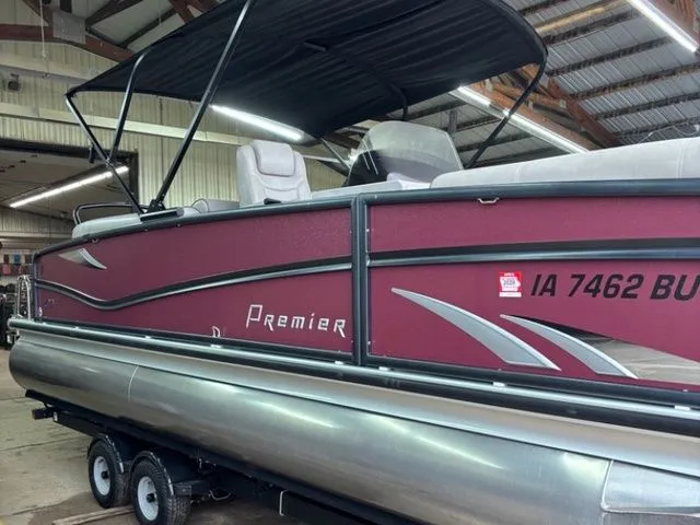 Slide: The Image of Premier 230 Solaris RF CL 2019 - 27