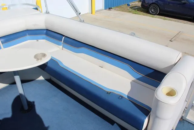 Slide: The Image of Sylvan 820 Elite 2000 - 18