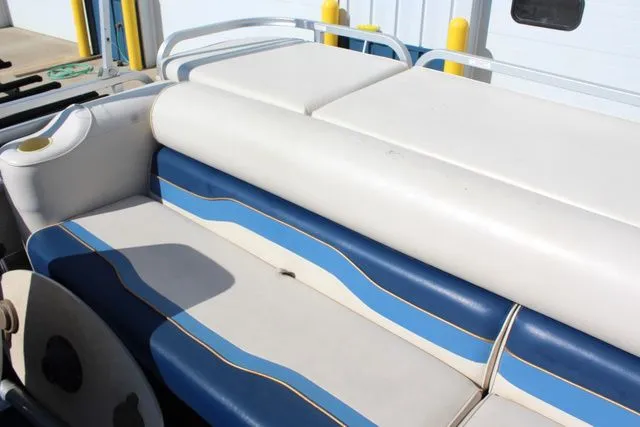 Slide: The Image of Sylvan 820 Elite 2000 - 29