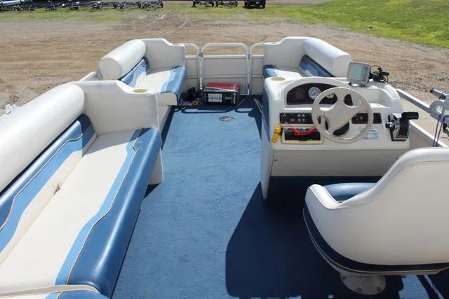 Slide: The Image of Sylvan 820 Elite 2000 - 33