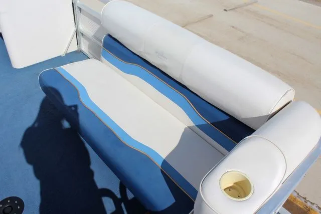 Slide: The Image of Sylvan 820 Elite 2000 - 9