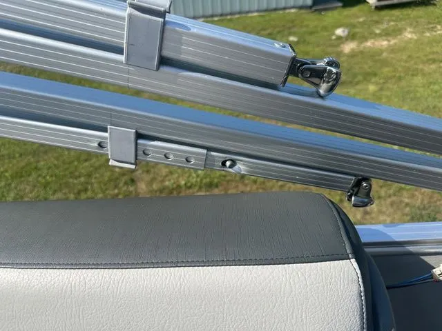 Slide: The Image of Tahoe 2585 CASCADE QUAD LOUNGER 2021 - 27