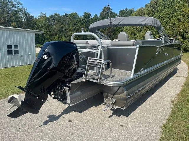 Slide: The Image of Tahoe 2585 CASCADE QUAD LOUNGER 2021 - 3