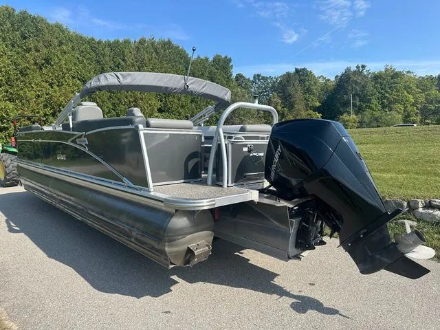 Slide: The Image of Tahoe 2585 CASCADE QUAD LOUNGER 2021 - 5