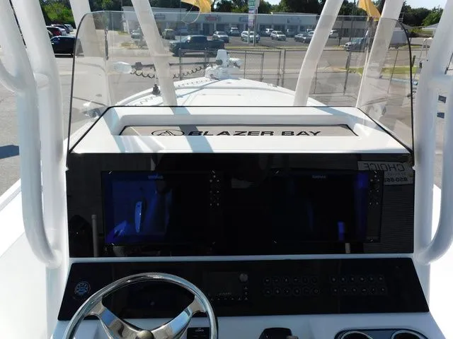 Slide: The Image of Blazer Bay 2700 Hybrid 2026 - 10