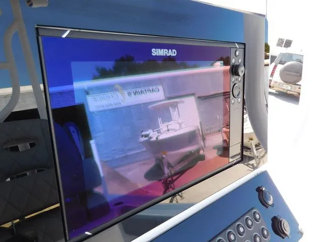 Slide: The Image of Blazer Bay 2700 Hybrid 2026 - 12