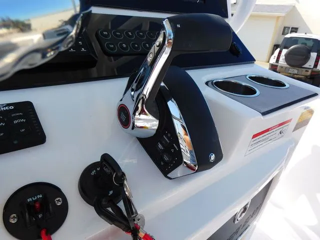 Slide: The Image of Blazer Bay 2700 Hybrid 2026 - 16