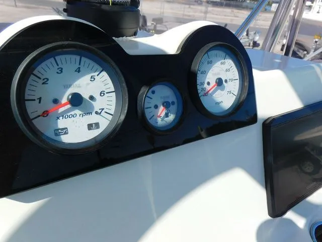 Slide: The Image of NauticStar 195 Bay 2021 - 10