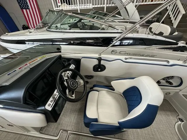 Slide: The Image of Crownline Boats Eclipse E230 XS 2024 - 12