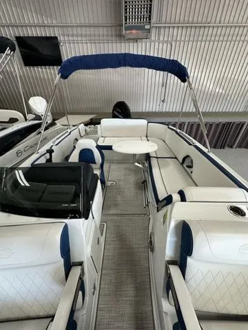 Slide: The Image of Crownline Boats Eclipse E230 XS 2024 - 8