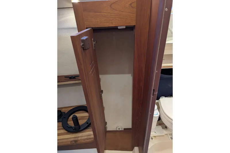 Slide: The Image of Hanging Locker - 22