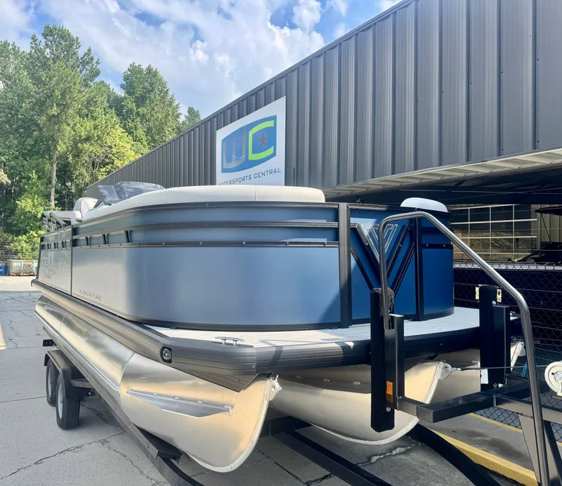 Slide: The Image of Viaggio V20C 2025 - 3