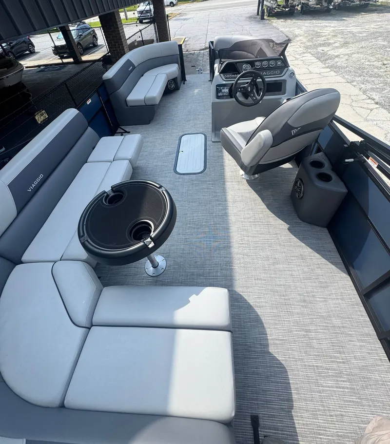 Slide: The Image of Viaggio V20C 2025 - 6