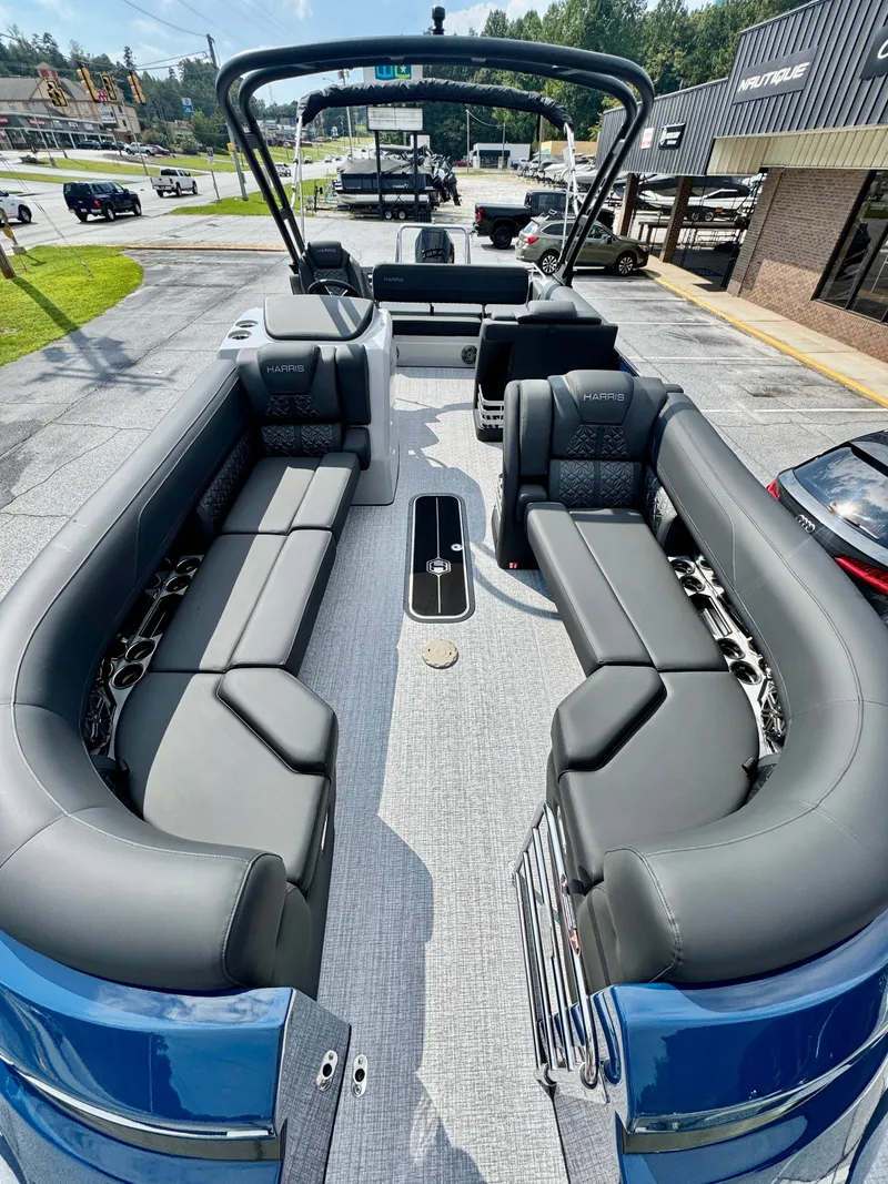 Slide: The Image of Harris Grand Mariner 250 2026 - 6