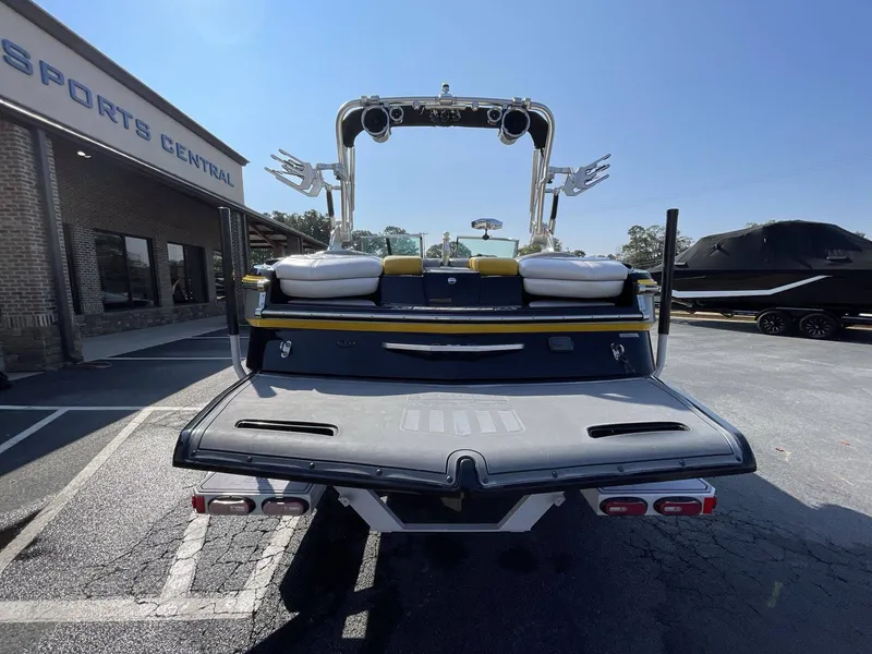 Slide: The Image of MasterCraft X25 2014 - 16