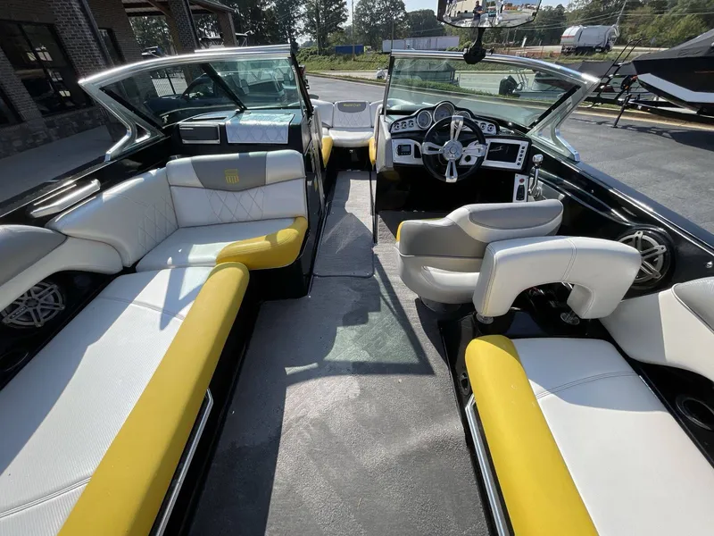 Slide: The Image of MasterCraft X25 2014 - 20