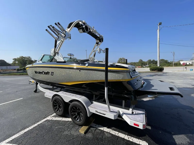 Slide: The Image of MasterCraft X25 2014 - 21