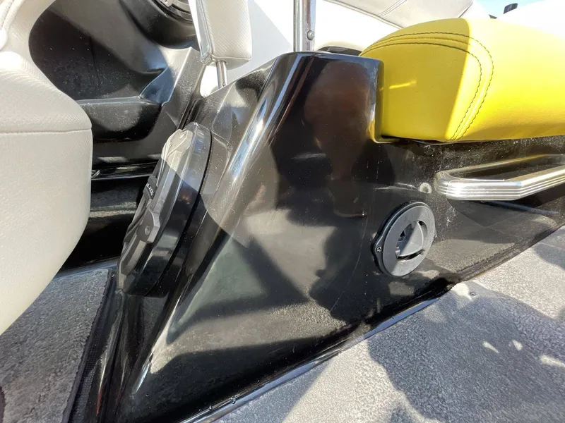 Slide: The Image of MasterCraft X25 2014 - 22