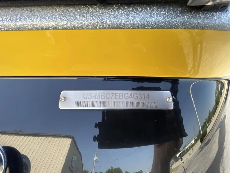 Slide: The Image of MasterCraft X25 2014 - 23