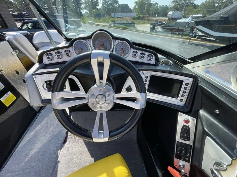 Slide: The Image of MasterCraft X25 2014 - 31