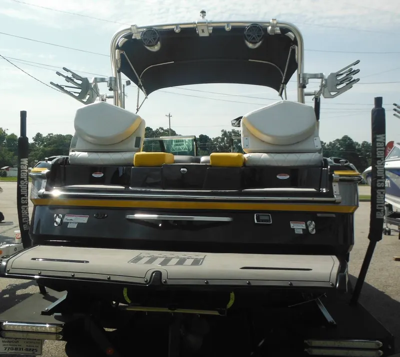 Slide: The Image of MasterCraft X25 2014 - 37