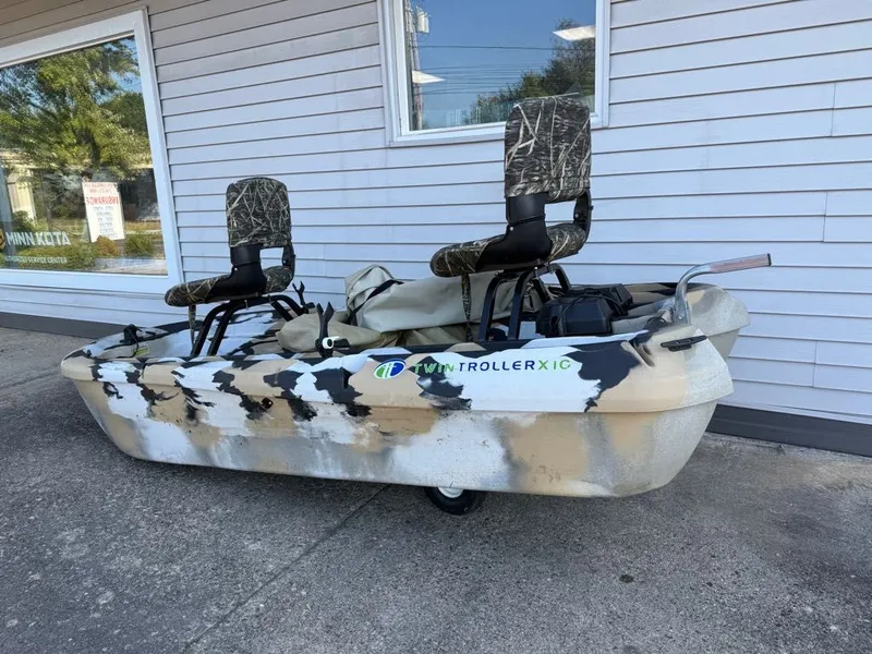 Slide: The Image of Freedom Twin Troller x10 Deluxe 2021 - 6