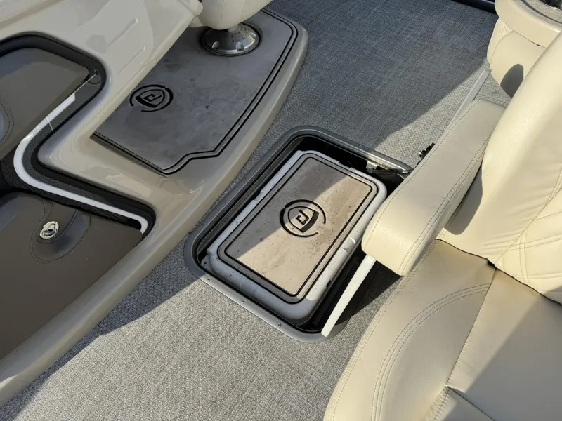 Slide: The Image of Premier Grand Majestic RL 270 2020 - 16