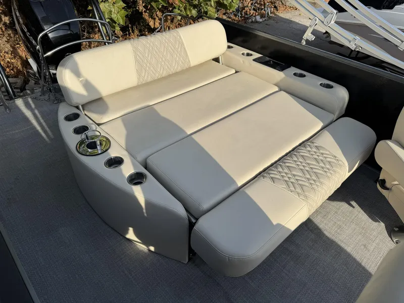 Slide: The Image of Premier Grand Majestic RL 270 2020 - 8