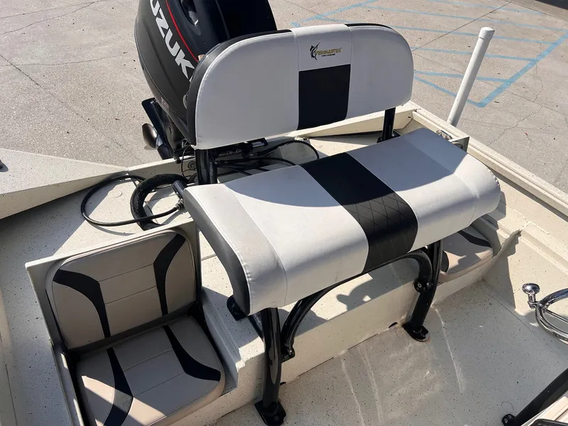 Slide: The Image of Alumacraft 20 Bay 2021 - 3