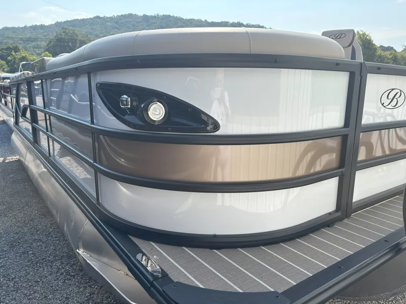 Slide: The Image of Bentley Pontoons Legacy 223 DL Navigator 2026 - 11