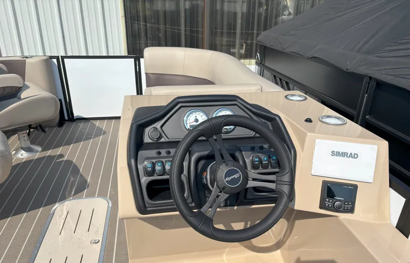 Slide: The Image of Bentley Pontoons Legacy 223 DL Navigator 2026 - 16