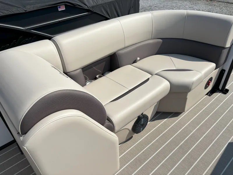 Slide: The Image of Bentley Pontoons Legacy 223 DL Navigator 2026 - 23