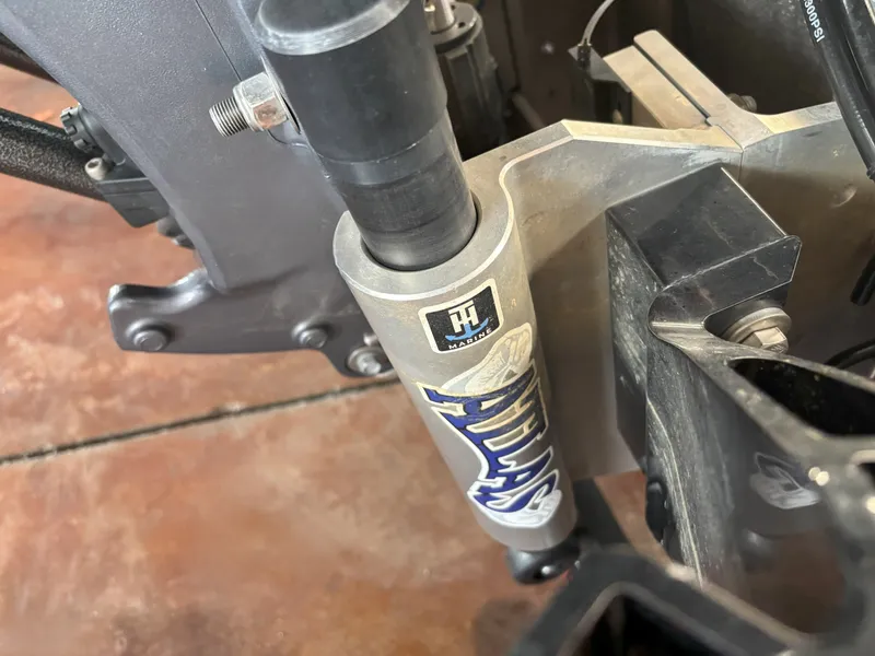 Slide: The Image of Skeeter FXR20 Limited 2025 - 12