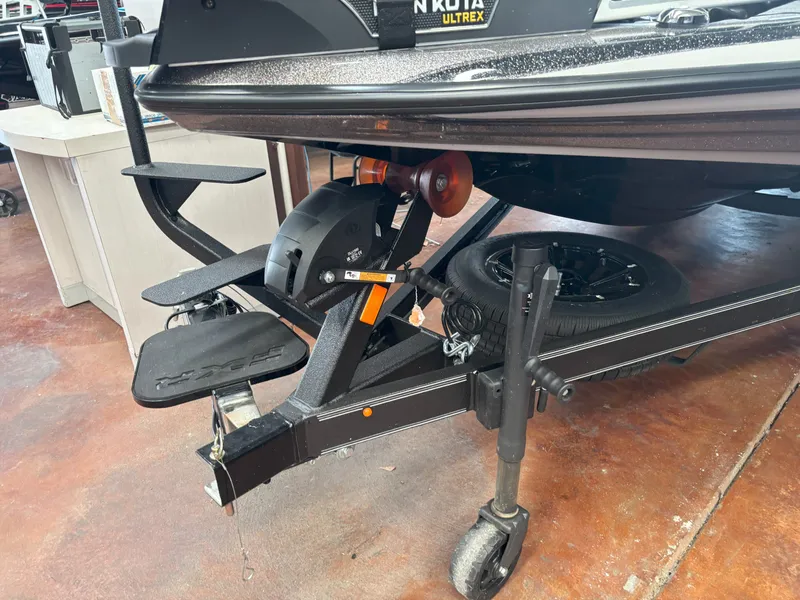 Slide: The Image of Skeeter FXR20 Limited 2025 - 22