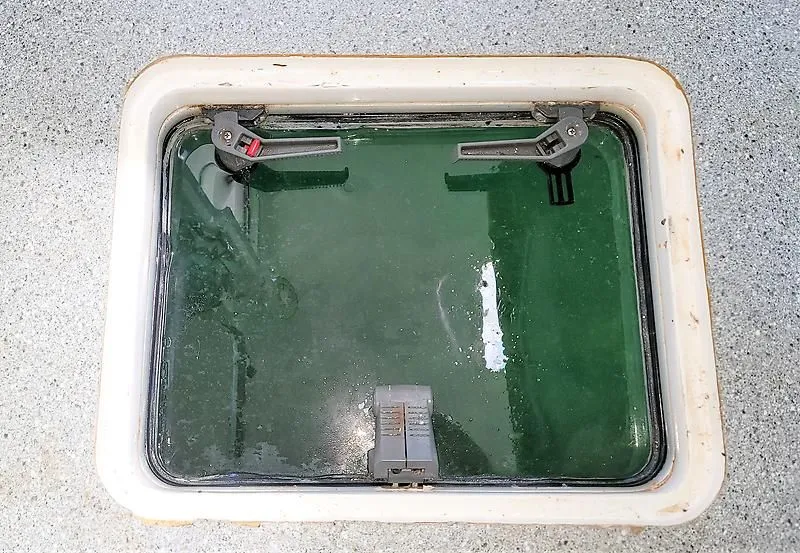 Slide: The Image of Voyage Maxim 380 2004 - 4