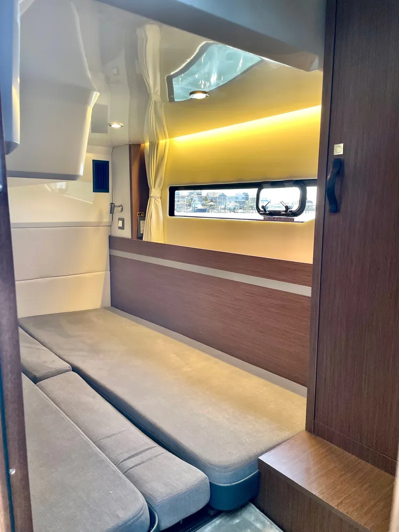 Slide: The Image of Beneteau Antares 12 2024 - 102