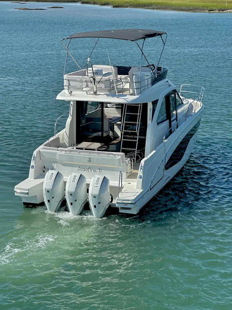 Slide: The Image of Beneteau Antares 12 2024 - 13