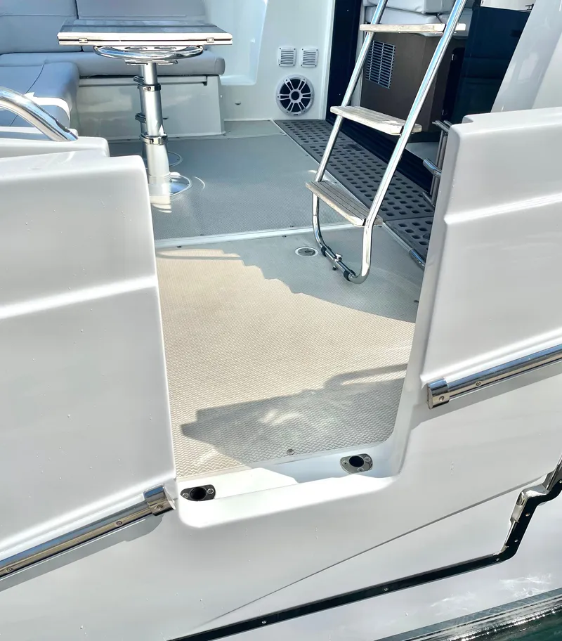 Slide: The Image of Beneteau Antares 12 2024 - 21