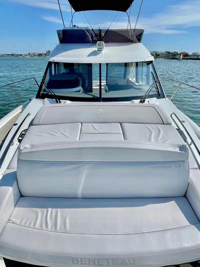 Slide: The Image of Beneteau Antares 12 2024 - 23